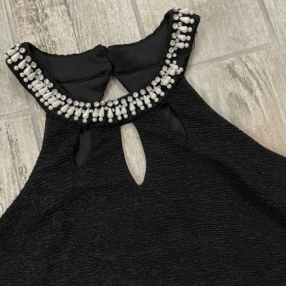 Women-formal black dress - Picture 3 of 3